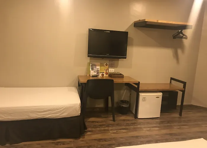 Hotel R Capitol 3*