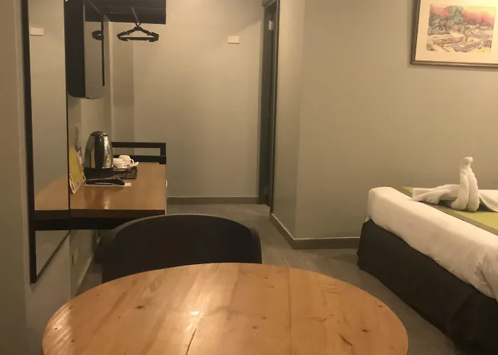 R Capitol Hotel