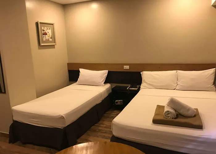 R Capitol 3*