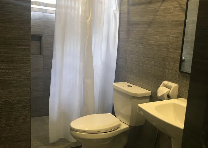 R Capitol Hotel Cebu