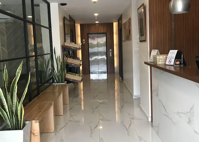 R Capitol 3* Cebu
