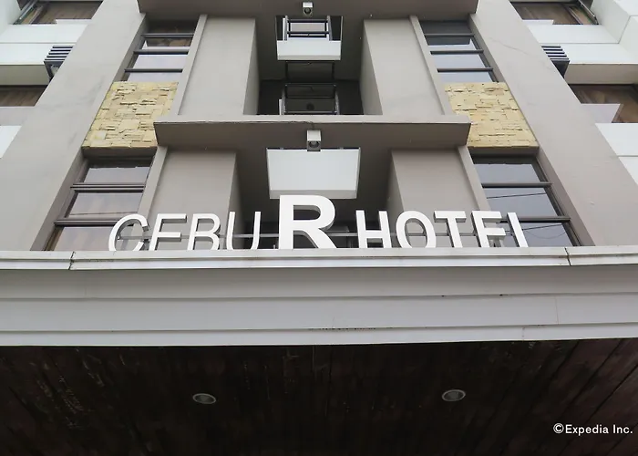 Hotel R Capitol 3*