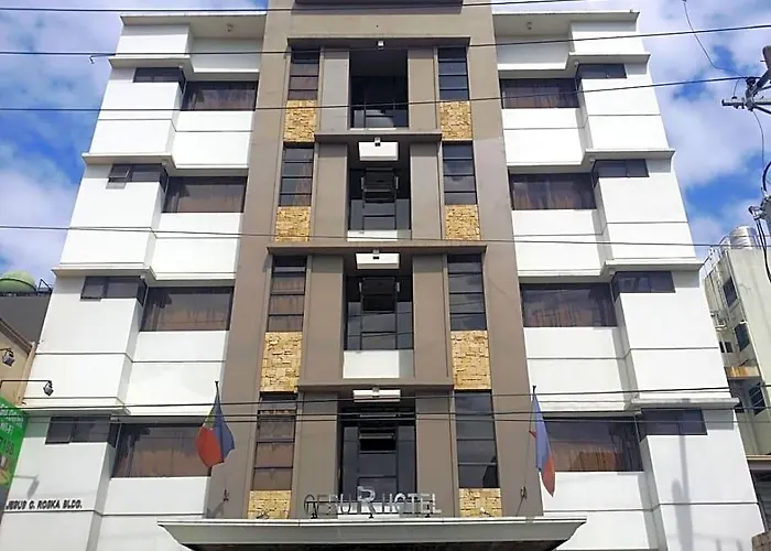 Hotel R Capitol 3*