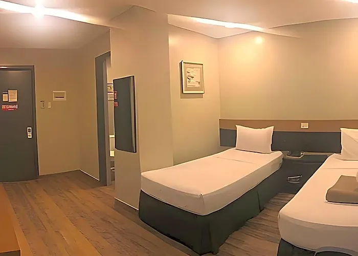 Hotel R Capitol