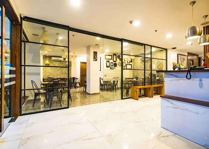 R Capitol Hotel
