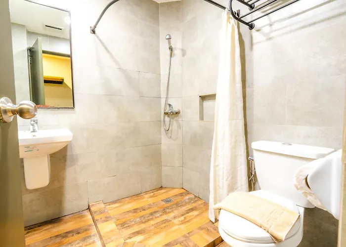 R Capitol Hotel 3*