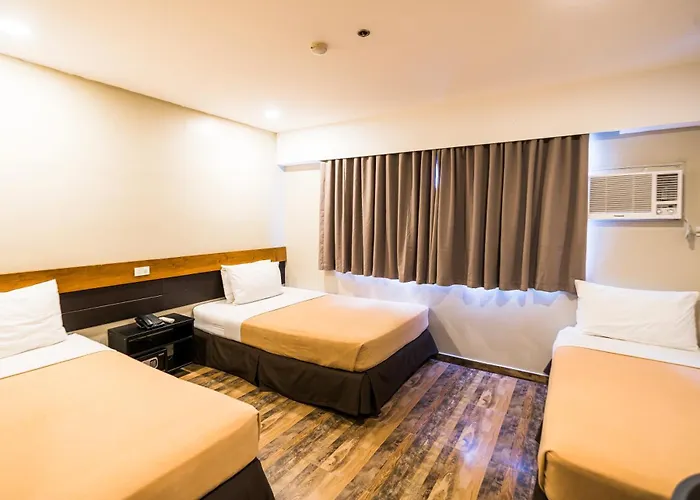 Hotel R Capitol 3*