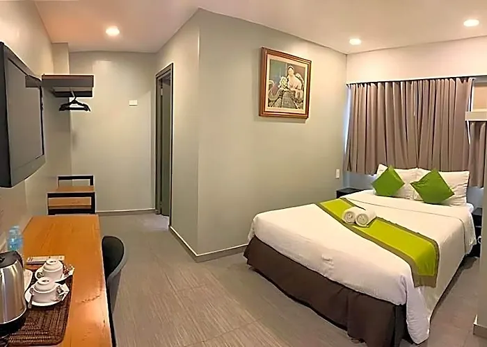 R Capitol 3*