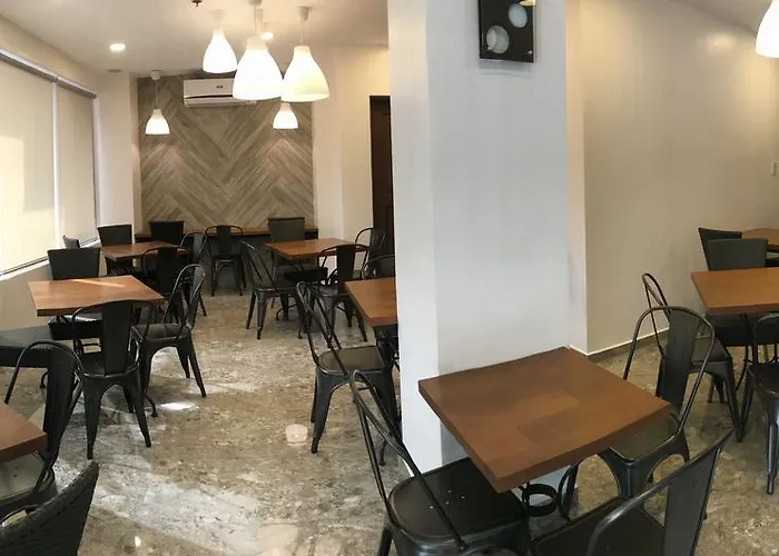 R Capitol Hotel