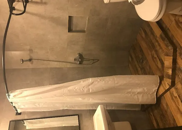 Hotel R Capitol 3*