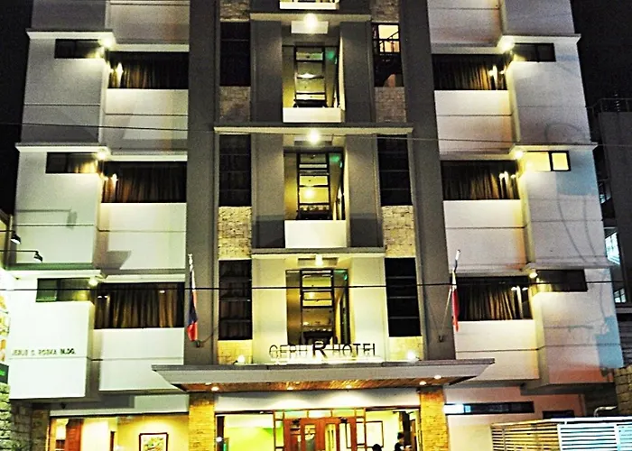 Hotel R Capitol 3*