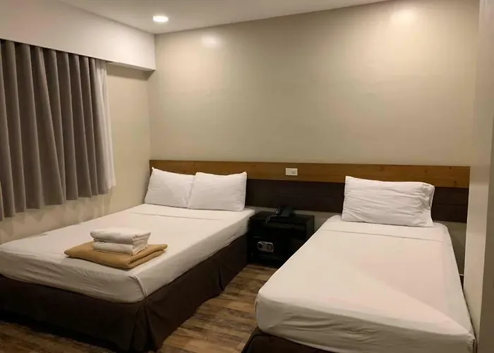 R Capitol Hotel